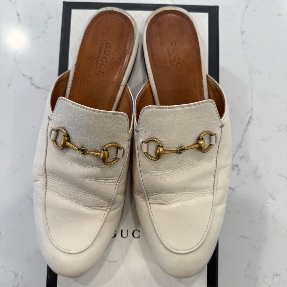 GUCCI Princetown Mule in Mystic White/Gold